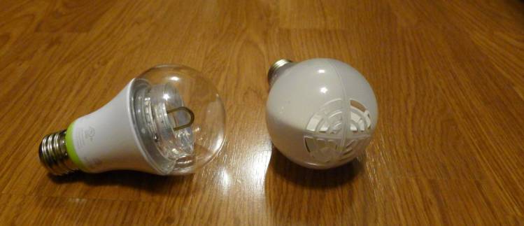 GE Link left, Cree bulb right